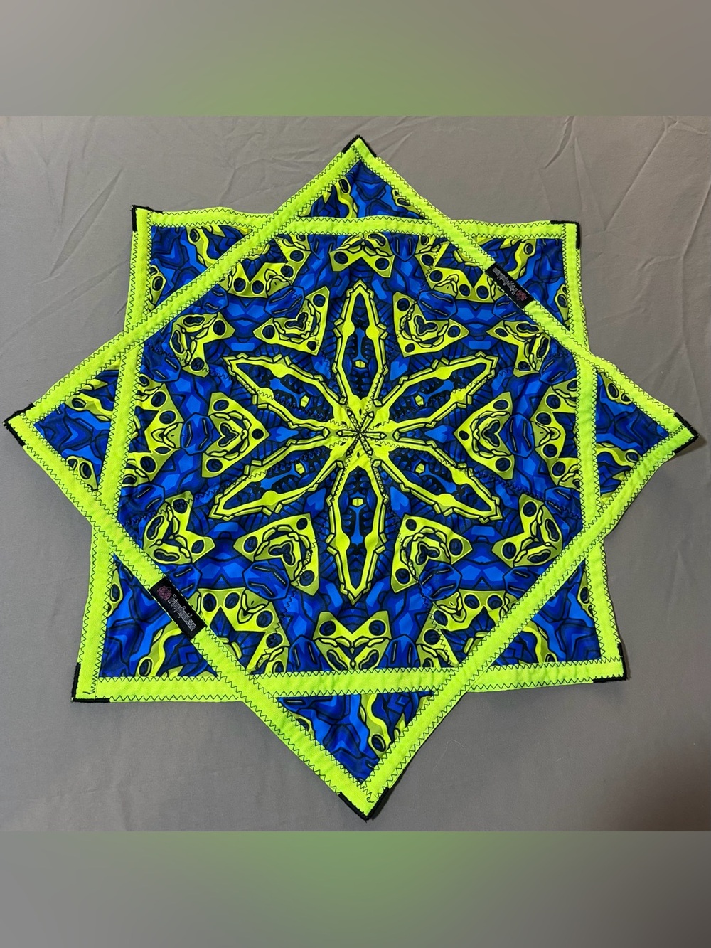 Trippy Squid Raver Blue & Green UV Flowstar